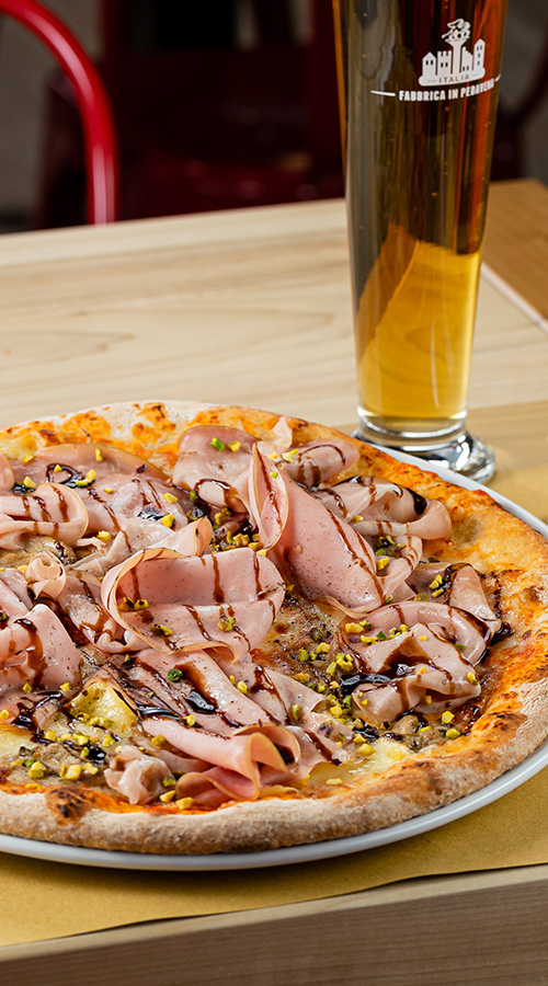 <br />
<b>Warning</b>:  Illegal string offset 'alt' in <b>/dati/web/toeatfoodit_ftp/public_html/www/app/themes/toeat-theme/template/blocks/slider-experience.php</b> on line <b>20</b><br />
